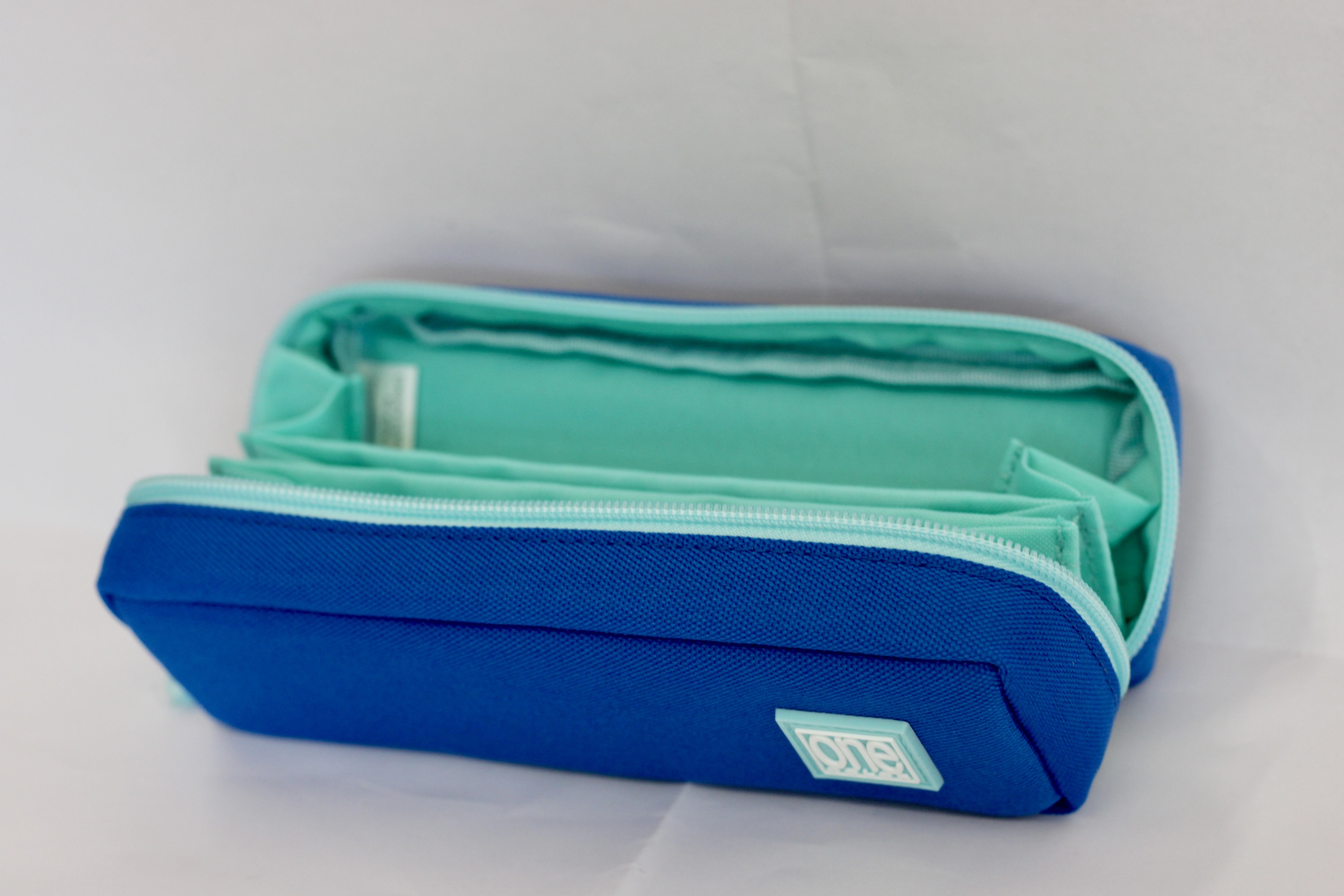 ASTUCCIO ONE COLORI BLU E AZZURRO CON SCOMPARTI