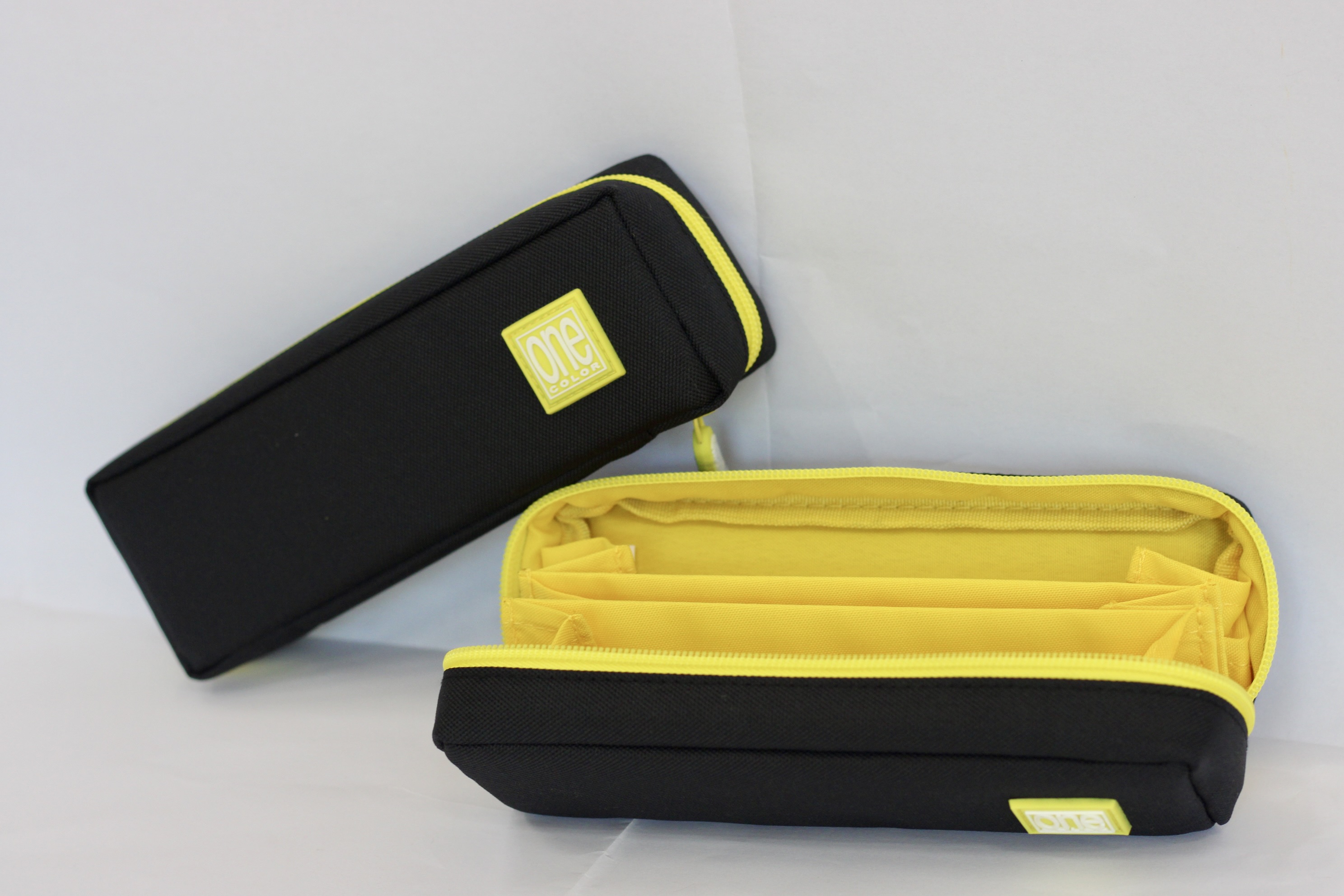 ASTUCCIO ONE COLORI NERO E GIALLO CON SCOMPARTI