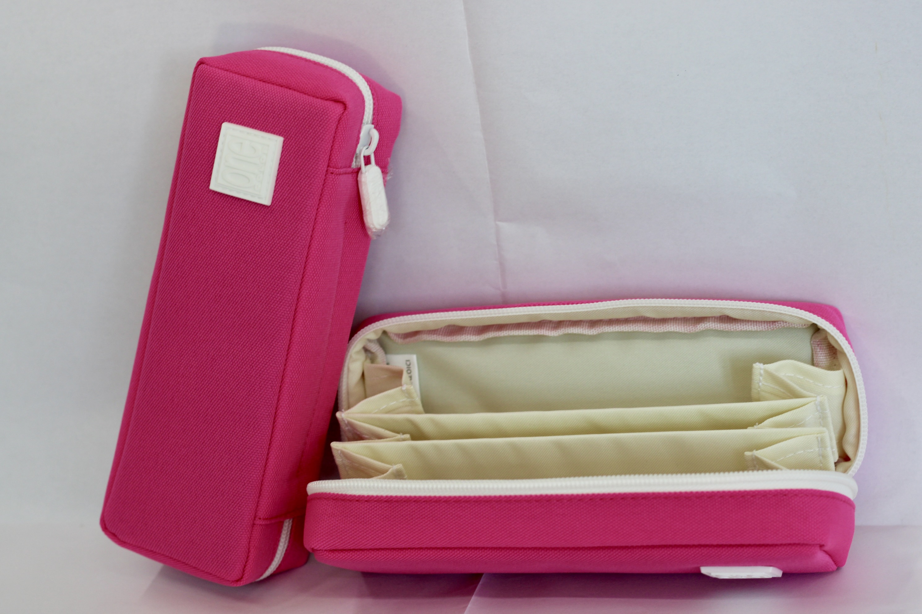 ASTUCCIO ONE COLORI FUCSIA E BIANCO CON SCOMPARTI